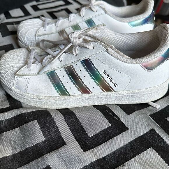 Girls Adidas Superstar La Marque Aux 3 Bandes 9K - Picture 11 of 11